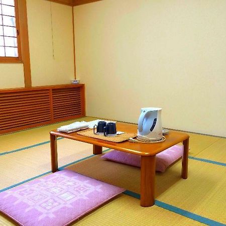 Nemuro Guest House Tokiwa Куширо Екстериор снимка