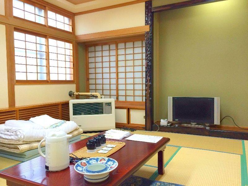 Nemuro Guest House Tokiwa Куширо Екстериор снимка